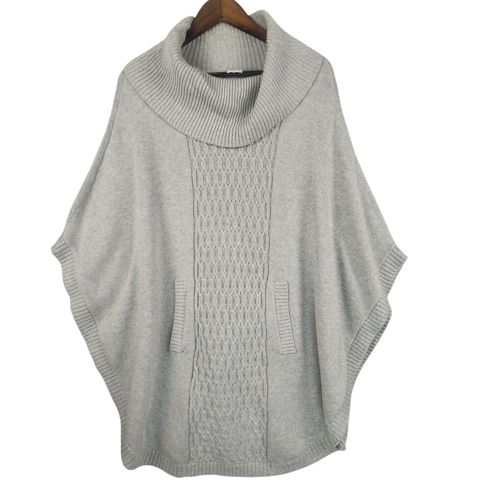 CAbi Cable Knit Poncho Sweater Women Small Gray Cowl Neck Pockets Style 5309